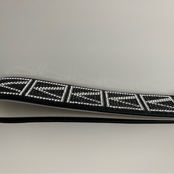 NEW!Victoria's Secret Black and Silver Key & Card Holder ( without tag ) - Picture 2 of 4